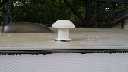 Вентиляционный грибок на крышу автодома