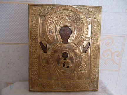 Старинная икона Знамение Пр.Б-цы в окладе 19 век