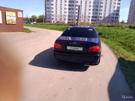 Toyota Avensis 1.8 МТ, 2000, седан