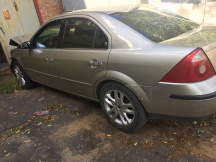 Ford Mondeo 2.0 МТ, 2005, седан, битый