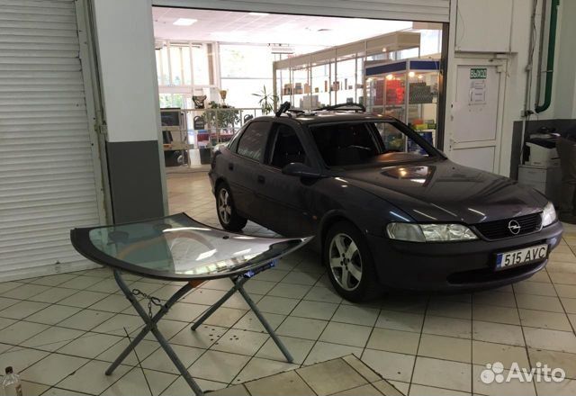 Лобовое стекло на Опель Вектра