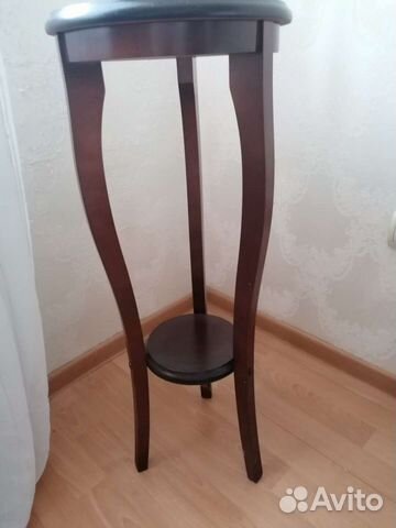 Подставка под цветы из дерева