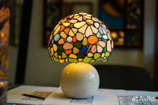 Витражные люстры и бра