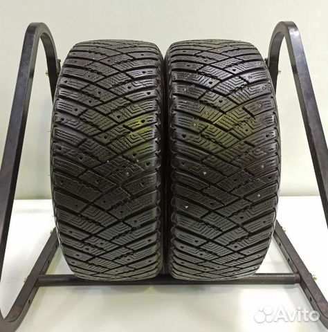 Goodyear Ultragrip Ice Arctic 215/55 R16