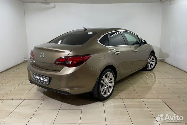 Opel Astra `2013