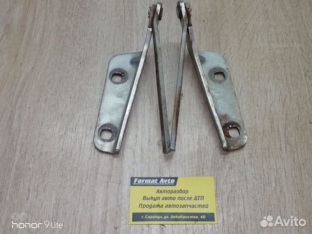 Петля капота Chevrolet Niva 2123