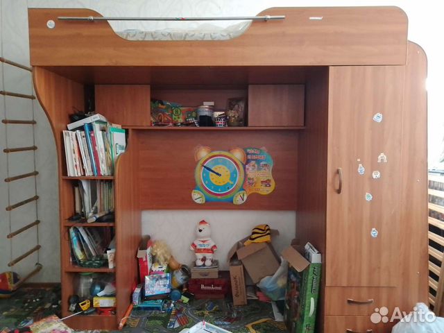 Детская двухъярусная кровать с лестницей комодом