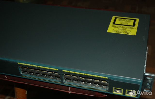 Cisco Catalyst WS-C2960-24TT-L Cisco Catalyst WS-C2960-24TT-L