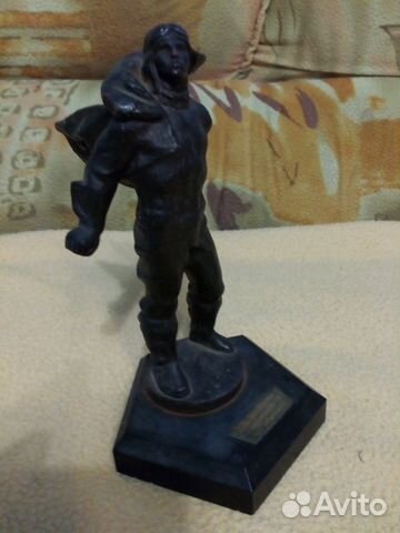 Продам статуэтку