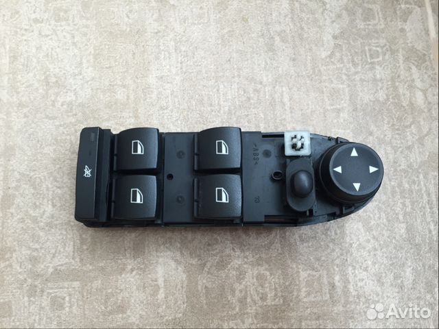 Блок управления стеклоподъемниками BMW E70