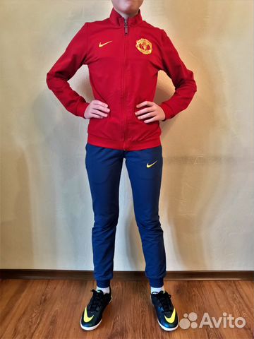 Детский костюм Nike Manchester United Детский костюм Nike Manchester United