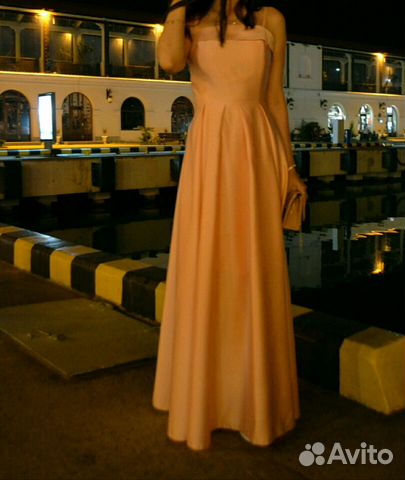 Платье на выпускной бал