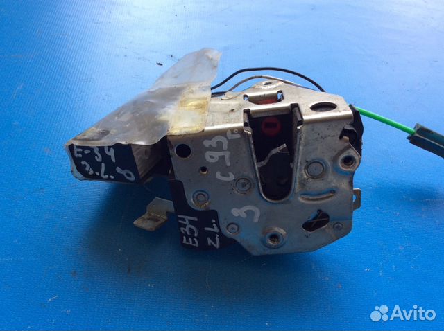 Замок двери задней левой на BMW E34 с 93 г.в Замок двери задней левой на BMW E34 с 93 г.в