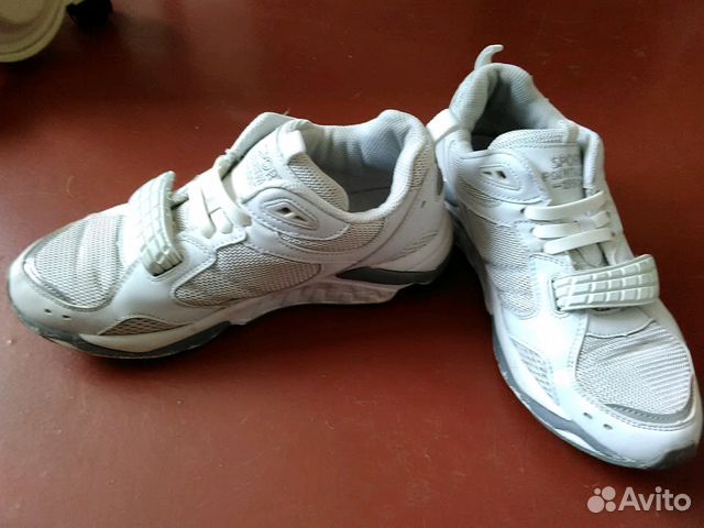 Кроссовки