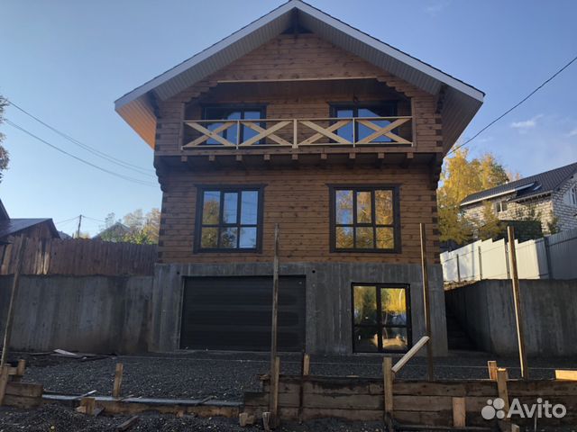 Коттедж 200 м² на участке 7 сот.