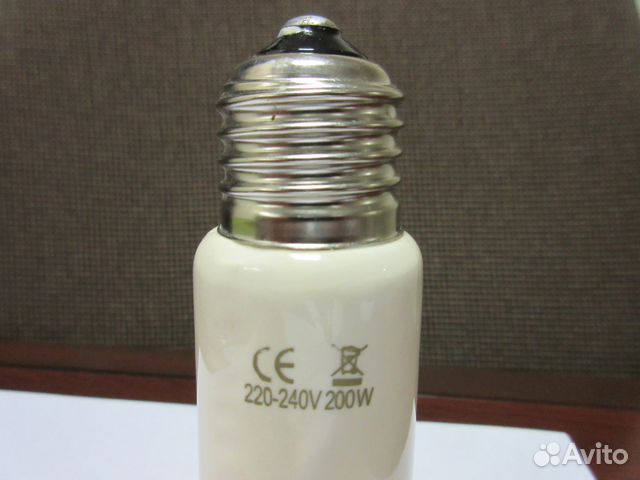 Керамическая лампа для брудера (200w Е27) Керамическая лампа для брудера (200w Е27)