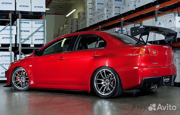 Стильные диски Work Emotion R17 5х114,3 на Lancer