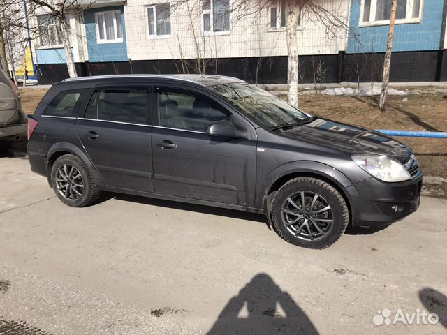 Opel Astra 1.8 AT, 2011, 130 000 км