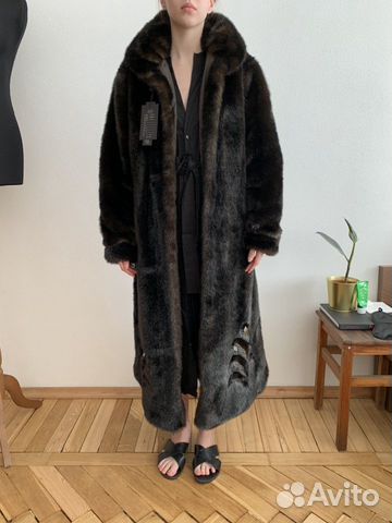 Шуба из иск меха Шуба из иск меха