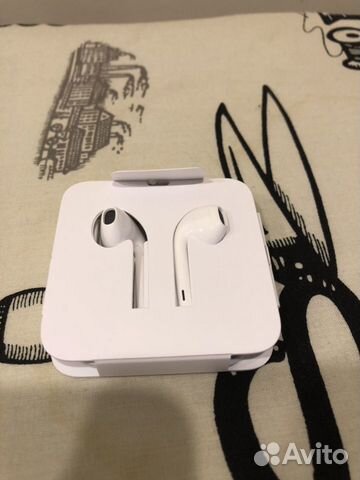 Наушники Apple EarPods с разъёмом Lightning Наушники Apple EarPods с разъёмом Lightning