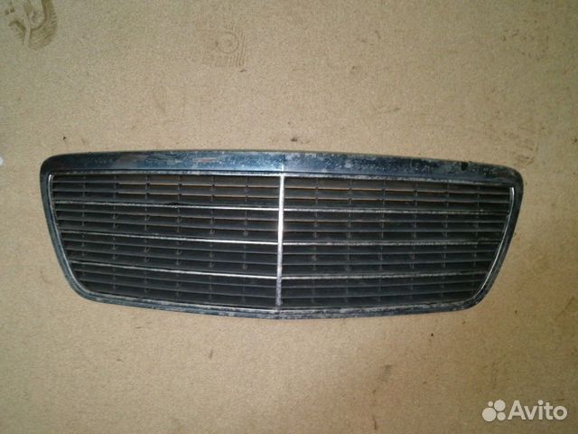 Мерседес W210 решетка радиатора Мерседес W210 решетка радиатора