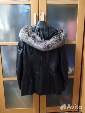 Куртка кожаная с мехом чернобурки Куртка кожаная с мехом чернобурки