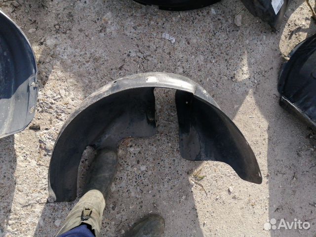 Подкрылок задний левый правый Kia Rio 3