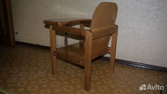 Стульчик для кормления ребёнка,деревянный