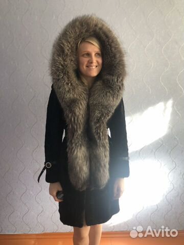 Шуба из мутона женская, воротник чернобурка Шуба из мутона женская, воротник чернобурка