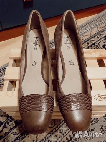 Женские кожаные туфли Женские кожаные туфли