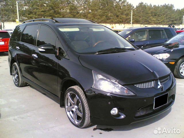 Лобовое стекло Mitsubishi Grandis II 2003