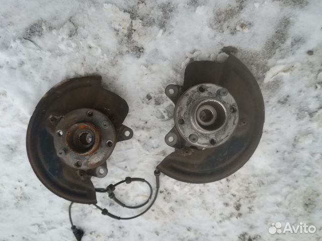 Кулаки поворотные ступицы Лада Веста