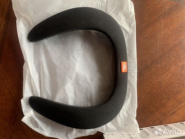 JBL soundgear Аудиоворотник-стереосистема JBL soundgear Аудиоворотник-стереосистема