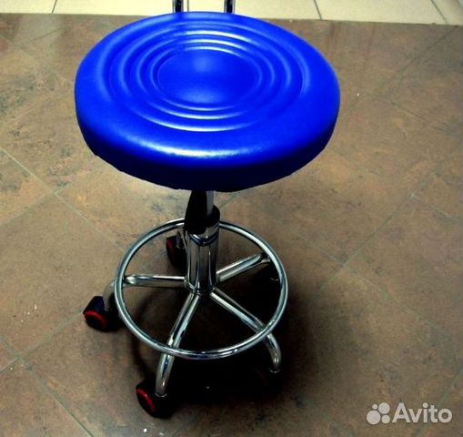 Стул для мастера удобный