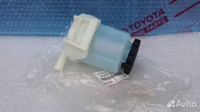 Бачок гур Toyota Land Cruiser 200 Бачок гур Toyota Land Cruiser 200