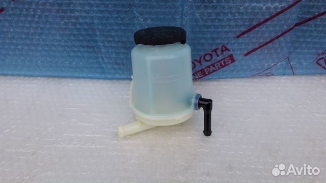 Бачок гур Toyota Land Cruiser 200 Бачок гур Toyota Land Cruiser 200