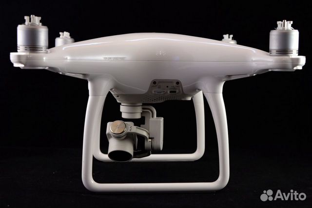Квадрокоптер DJI Phantom 4 Квадрокоптер DJI Phantom 4