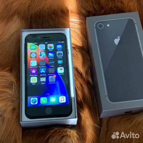 iPhone 8 64 GB iPhone 8 64 GB