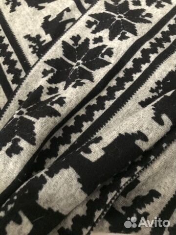 Шарф из кашемира с помпонами из чернобурки