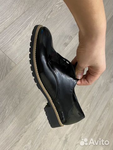 Лаковые туфли на шнурках Bata Лаковые туфли на шнурках Bata