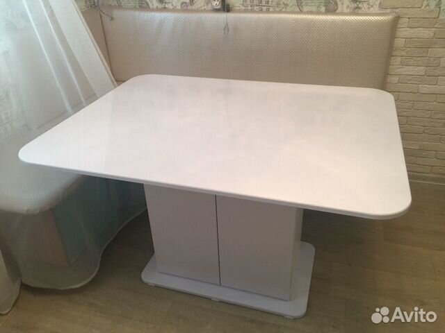 Стол кухонный