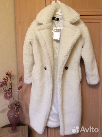 Пальто новое оригинальное из плюша Пальто новое оригинальное из плюша
