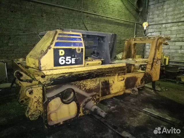 Рама от бульдозера Komatsu D65