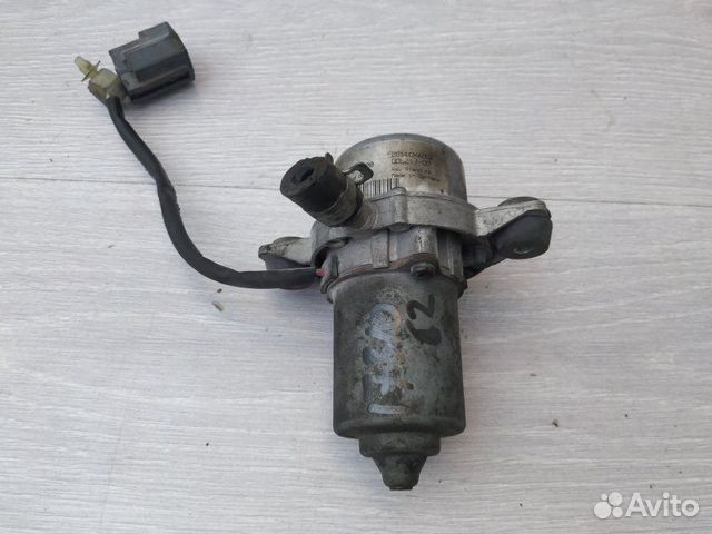 Насос вакуумный 26110XA00A Subaru Tribeca B9 Насос вакуумный 26110XA00A Subaru Tribeca B9