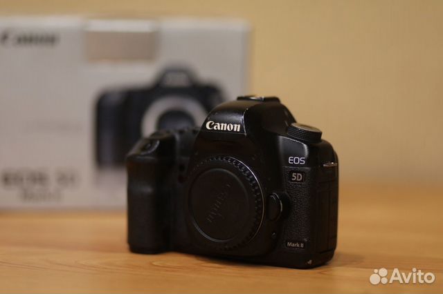Зеркальный фотоаппарат Canon EOS 5D Mark II body Зеркальный фотоаппарат Canon EOS 5D Mark II body