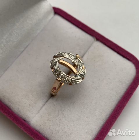 Золотое кольцо с бриллиантами. 585 проба