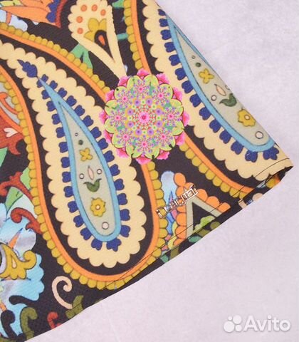 Платье Desigual. Размер: 42 (S) Платье Desigual. Размер: 42 (S)