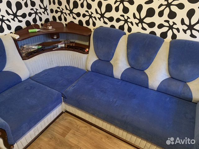 Диван