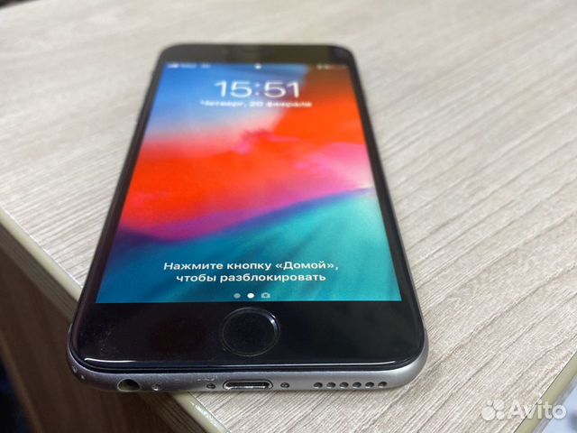 Телефон iPhone Телефон iPhone