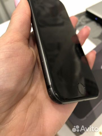 Телефон iPhone 8 64GB